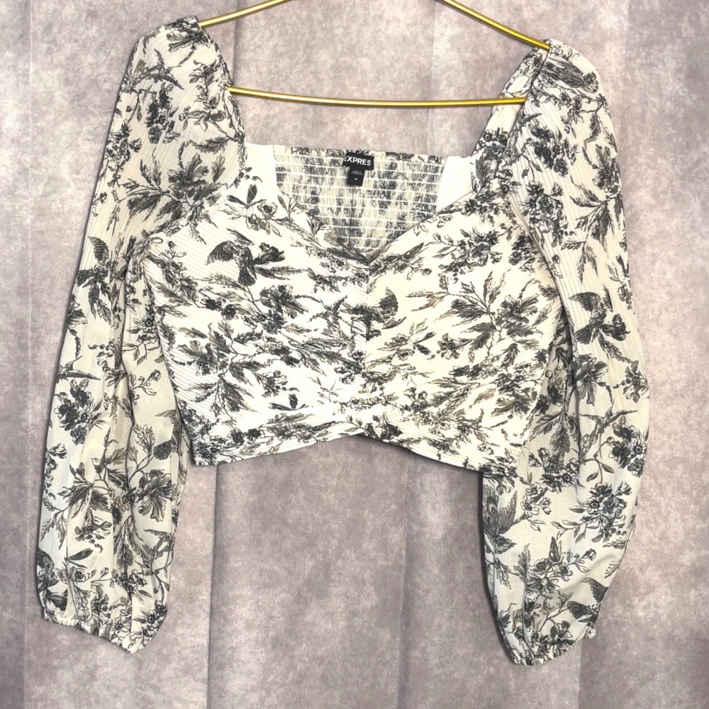 NWT Express Floral Long Sleeve Crop Top Women Size M Ivory GrayBlack Cottagecore